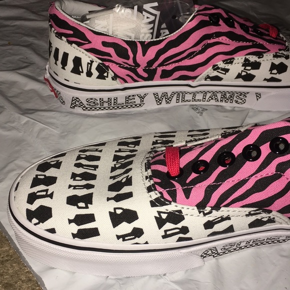 Vans x Ashley Williams Era Sneakers 10.5 Womens NWT - Picture 3 of 8